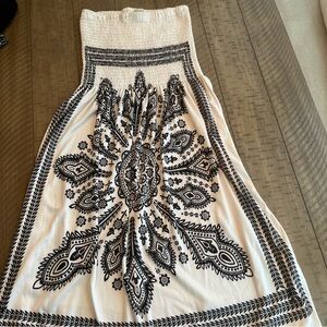 VENUS Strapless Dress in Black and White